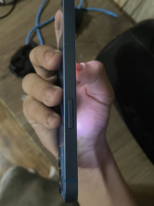 обениваю iPhone 13 на мопед