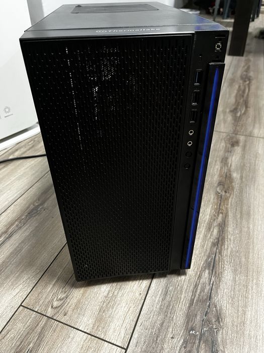 Продавам настолен компютър – Отличен за работа и игри + Windows 11 Pro