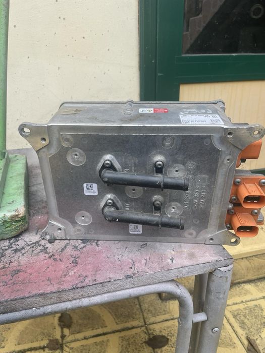 Зарядна станция за vw audi 5QE 915 682