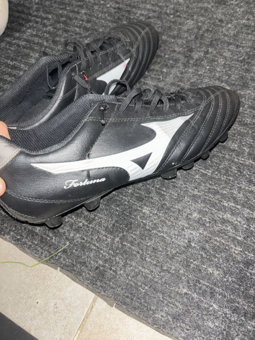 Продам бутсы mizuno