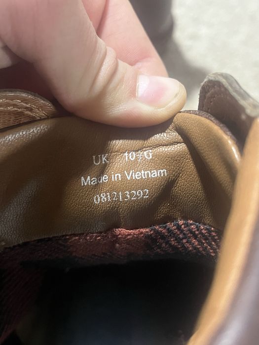 Мъжки боти от естествета кожа Clarks