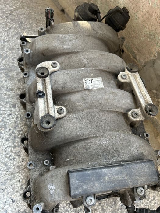 Всмукателен колектор M273 двигател mercedes
