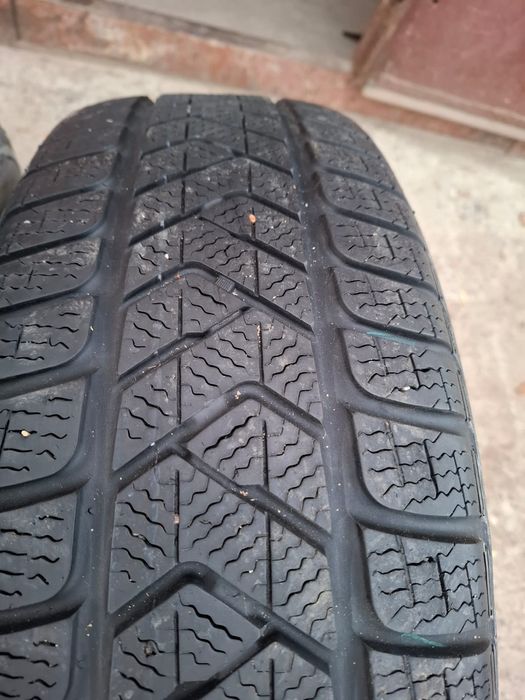 Продам шины  PIRELLI 215/65 R16