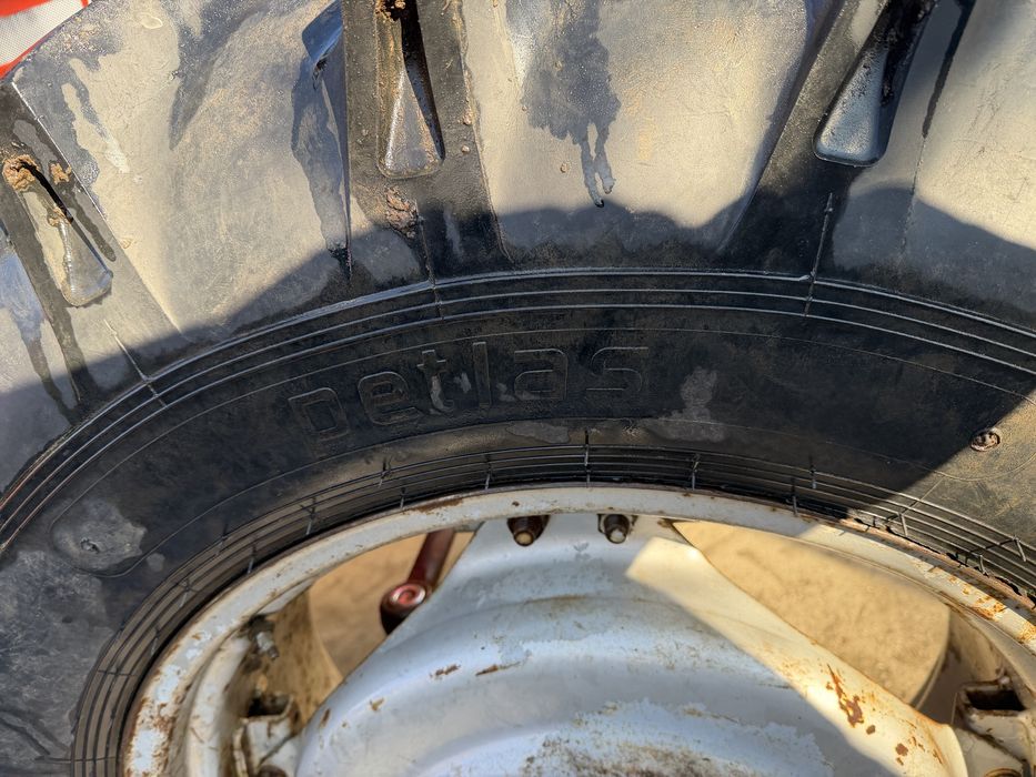 Vand Case MX 100c 100cp +mig Kunh 1800kg +met Kuhn 18 hidraulic 21000E