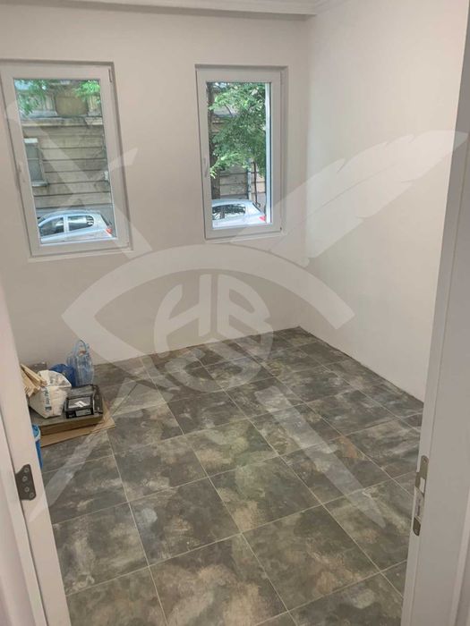 Продава се Многостаен апартамент в Бургас, Център - 110 кв.м за 1728 €/кв.м - Снимка #12