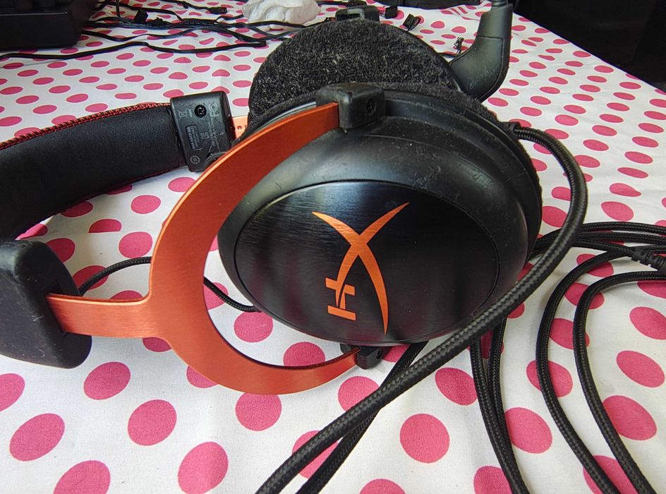 Casti Gaming HyperX Cloud II 7.1 Red cu microfon si placa de sunet.