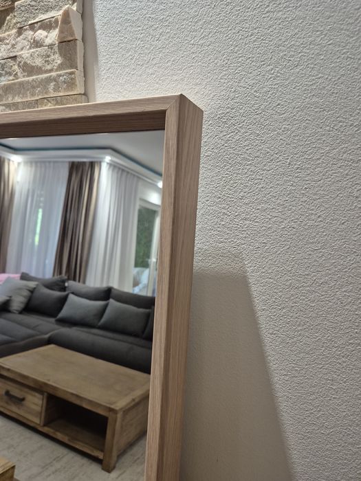 Vand 2 oglinzi mari cu rama din lemn – stare impecabila