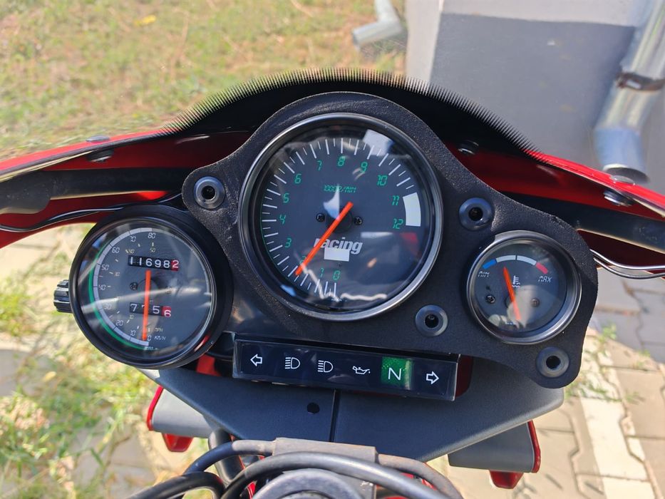 Motocicletă Aprilia RS50 Tuono