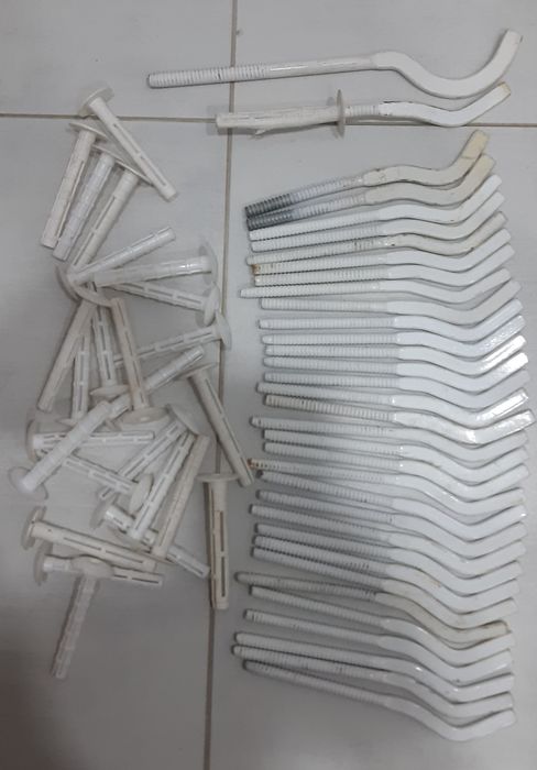 Кронштейн для радиатора 32 штуки