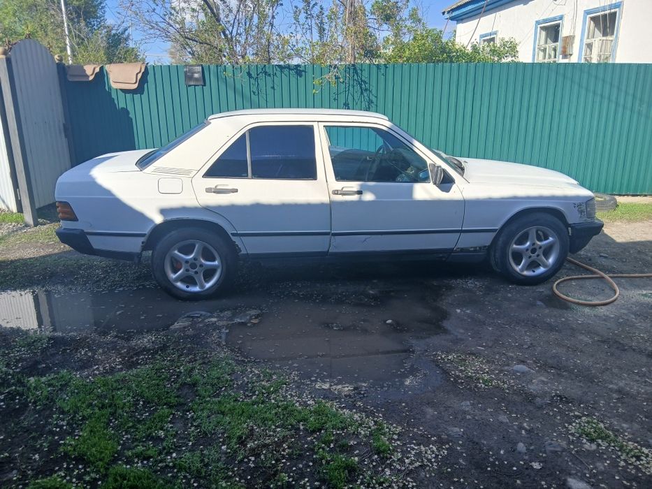 Продается мерседес-1985г