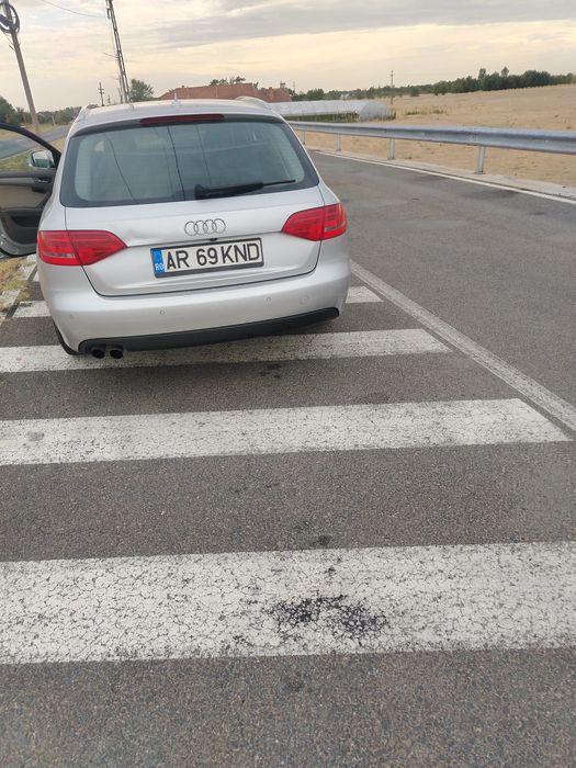 Vând Audi A4- B8