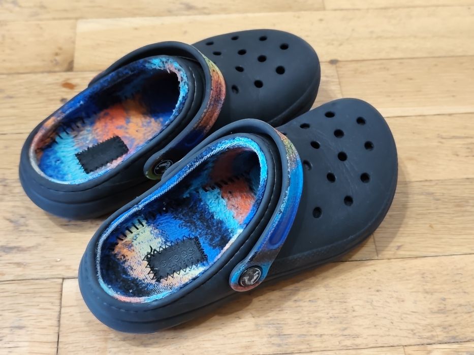 Crocs черни подплатени пантофи размер 32.5