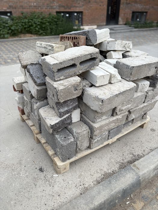 Продам кирпичи ассорти