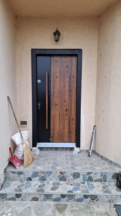 -Montaj-usi-Interior-Exterior-Sticla-Reparatii-Usi-Deblocari-Vanzari-p