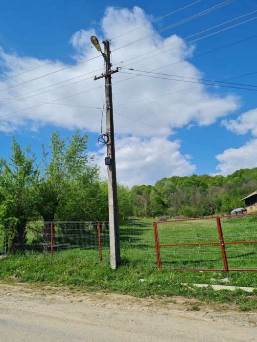 Teren intravilan de vânzare