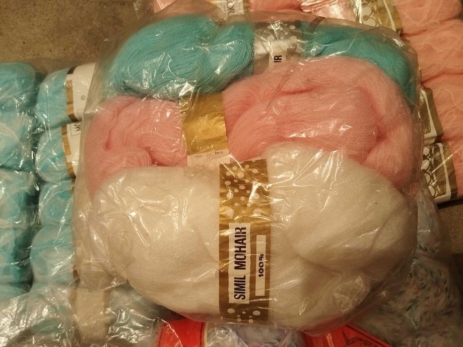 Много и различни прежди мохер, пан, букле, коприна