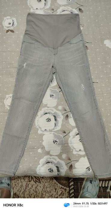 Продаю женские джинсы в отличном состоянии