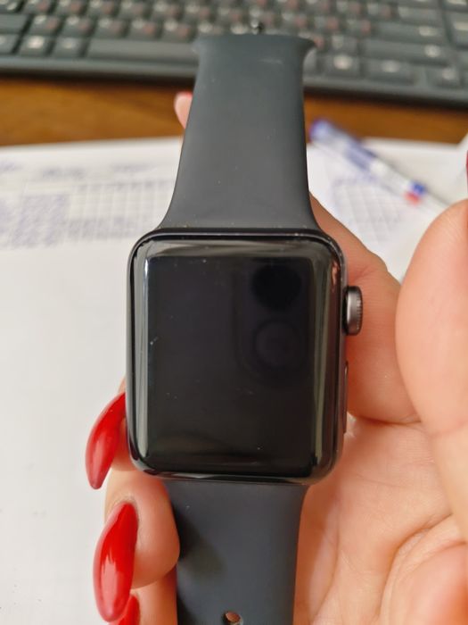 Продам часы наручные  Apple watch