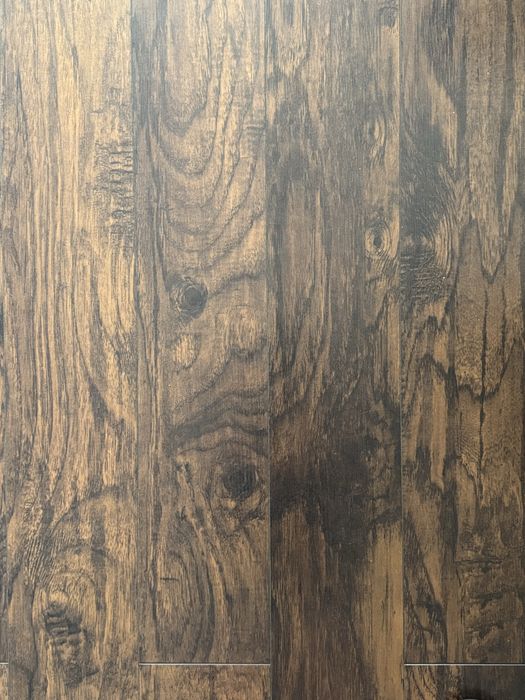 Parchet laminat nuc 12mm utilizat