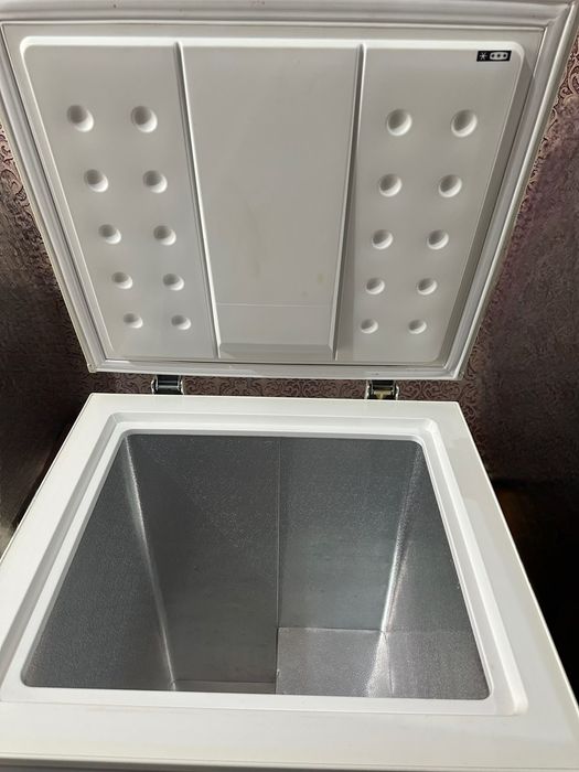 Продам морозилку на 100 л.