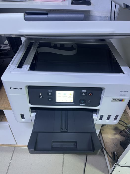 Продам принтер Canon MF GX4040