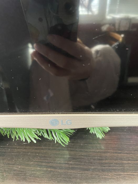 Телевизор LG използван