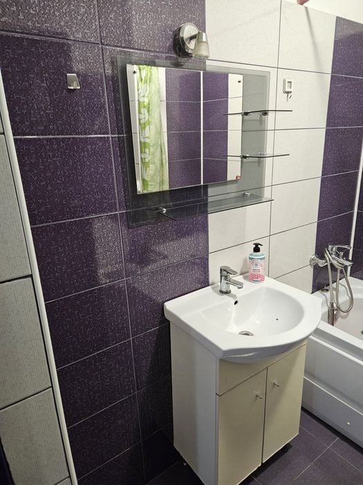 Proprietar, închiriez apartament 2 camere.