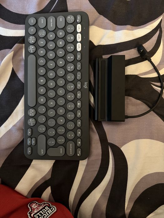steamdeck TV dock And keyboard