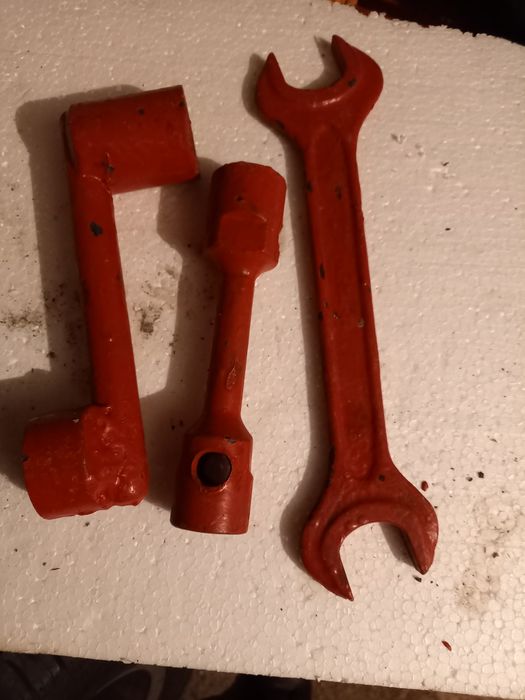 Chei tubulare și una fixa