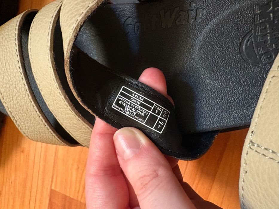 Sandale Dr. Martens 37