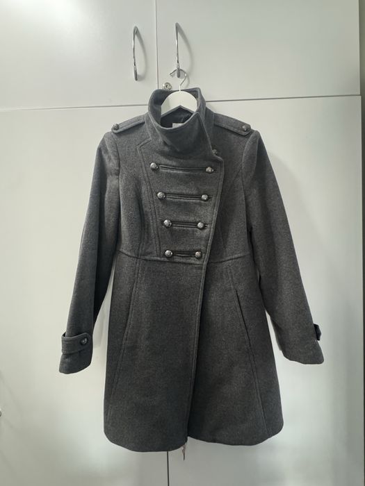 Връхни дрехи на различни марки