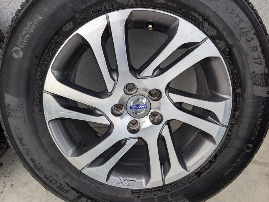 Jante VALDER 17 Volvo XC60 XC70 S60 V60 S80 V70 anvelope 235/65R17 Michelin 31302112