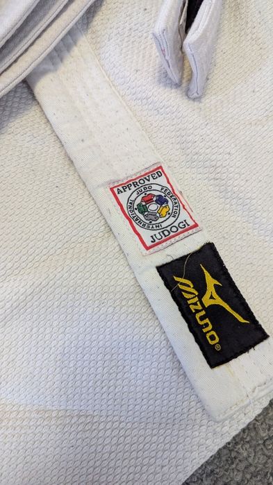 Кимоно/ги для дзюдо Mizuno