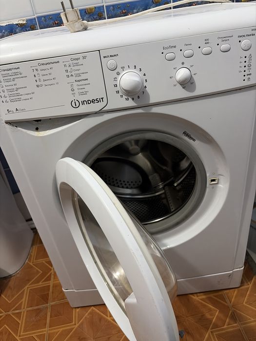 Стиральная машина indesit
