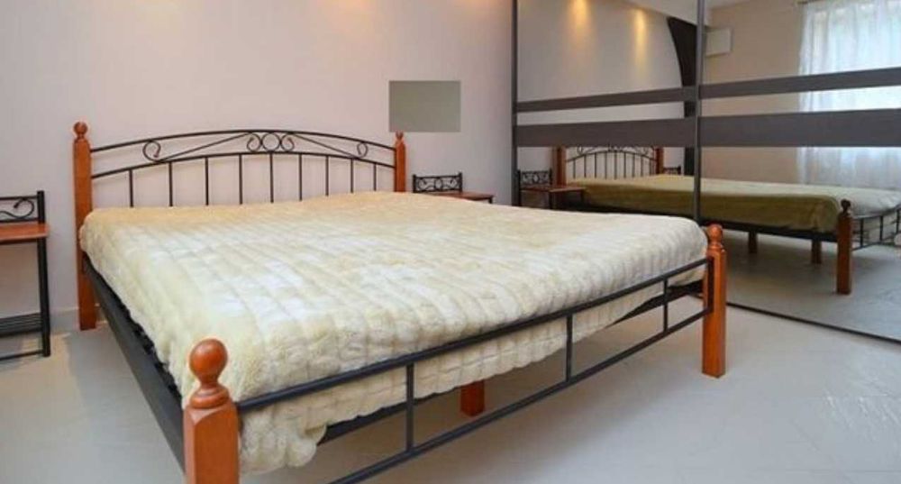 Дава се под наем Двустаен апартамент в Пловдив, Център - 65 кв.м за 331.5 € - Снимка #2