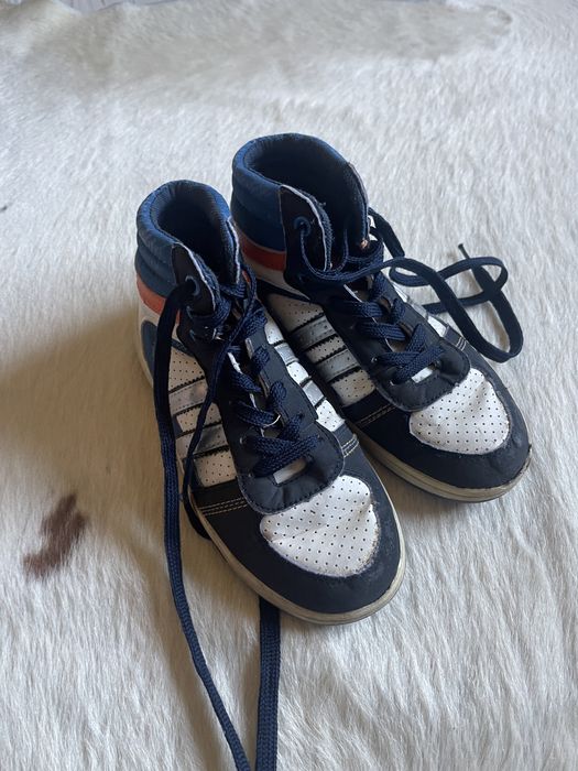 Кроссовки детские