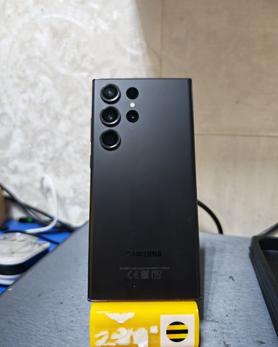 Срочно Samsung s23 ultra 256gb