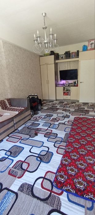 Navoiy Shahar Guzlor uyi bor sotiladigan