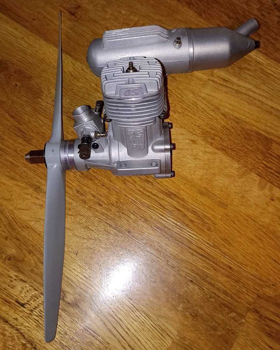 Motor nitro modelism OS Max 61FX 10cc cu bujie si elice pt. aeromodel