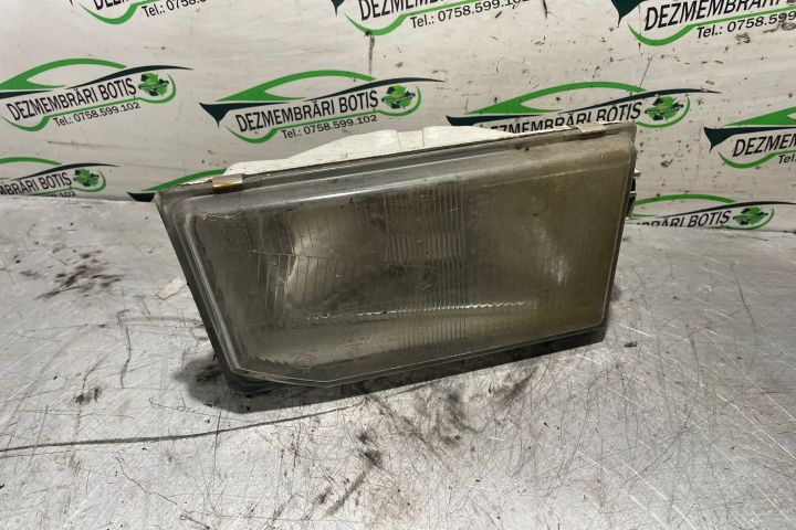 Far dreapta Dacia 1310 prima generatie