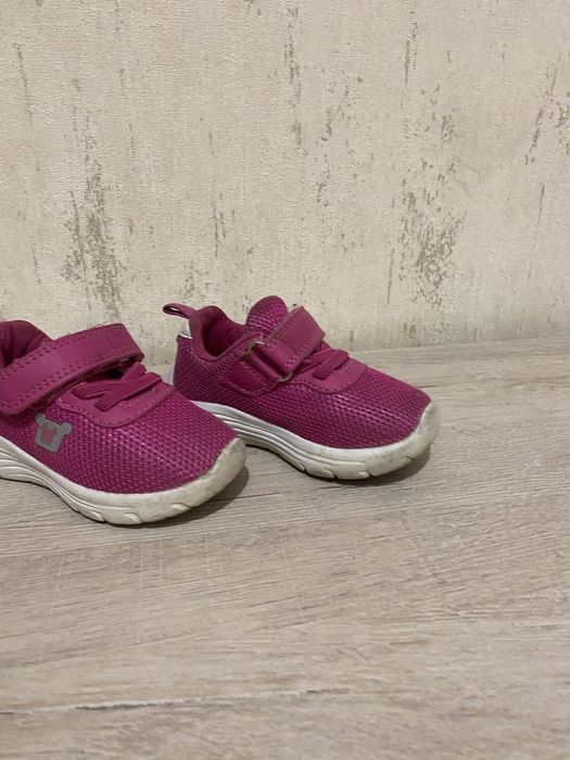 Кросовки для девочки 20 размер