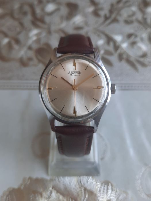 Трое часов Восток-18камней