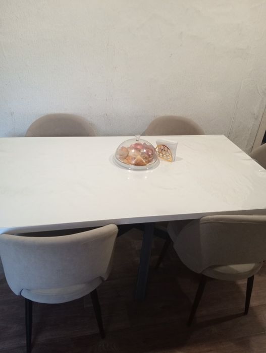 Продаю кухонный стол