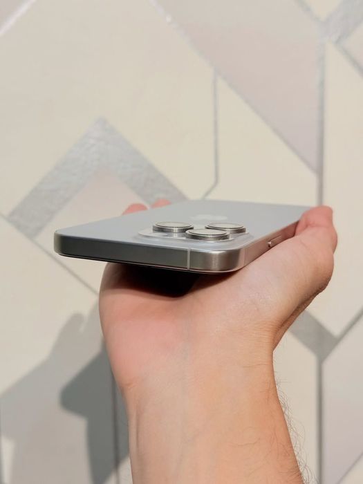 IPhone 15 Pro Max   / 256 Gb