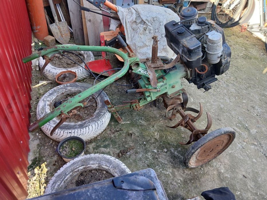 Vând motocultor diesel