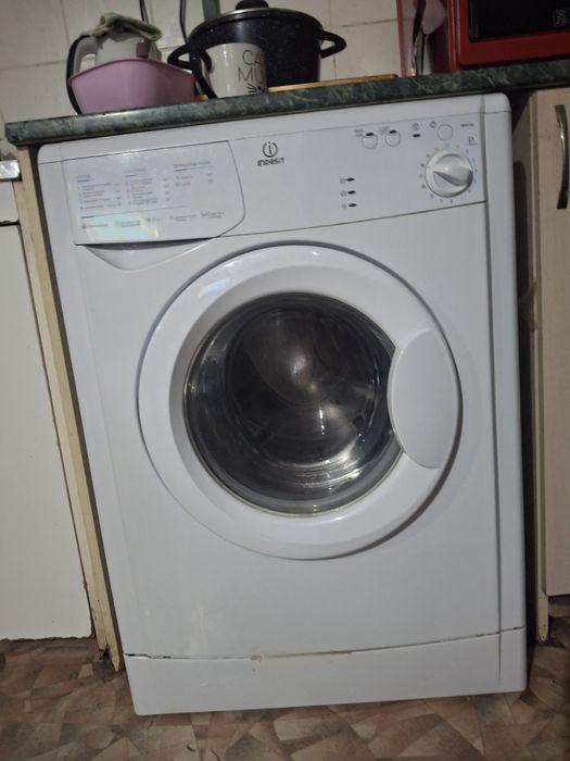 Продам срочно стиралку на запчасти