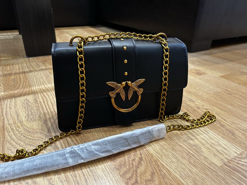 Черна чанта Pinko
