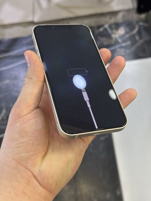 Айфон 13 белый 128гб