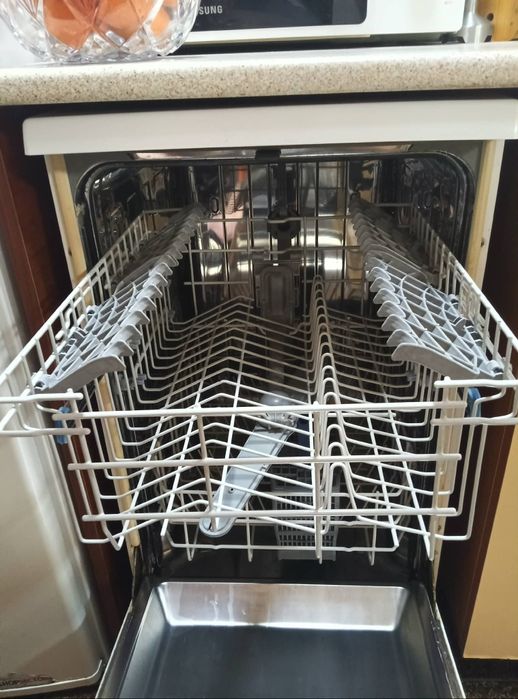 Съдомиялна Беко.