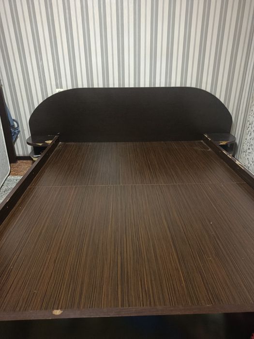 Продается кровать , 2*2.20